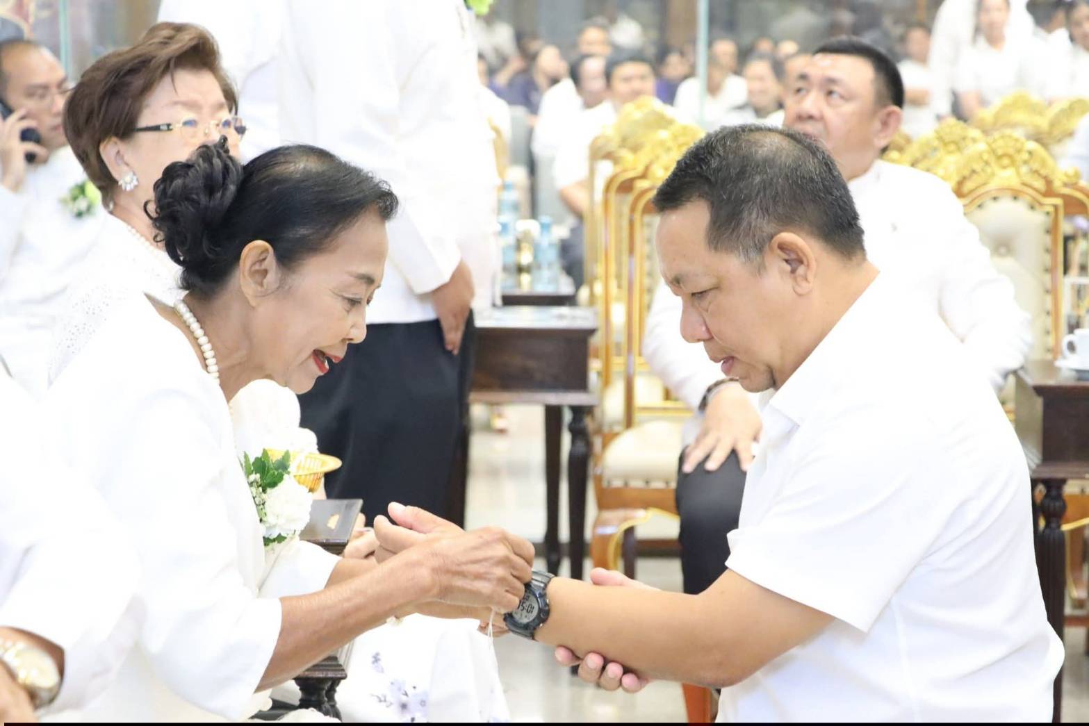 title - ศูนย์ส่งเสริมและพัฒนาอาชีพเสริมนอกภาคการเกษตร โดย สำนักงานการปฏิรูปที่ดินเพื่อเกษตรกรรม จัดโครงการพัฒนาบุคลากรเพื่อเพิ่มประสิทธิภาพการดำเนินงานด้านศิลปหัตถกรรม กิจกรรมไหว้ครูช่าง ณ ชั้น 2 อาคารพระมิ่งขวัญ ศูนย์ส่งเสริมและพัฒนาอาชีพเสริมนอกภาคการเกษตร (ศูนย์ศิลปาชีพบางไทรฯ (เดิม))
